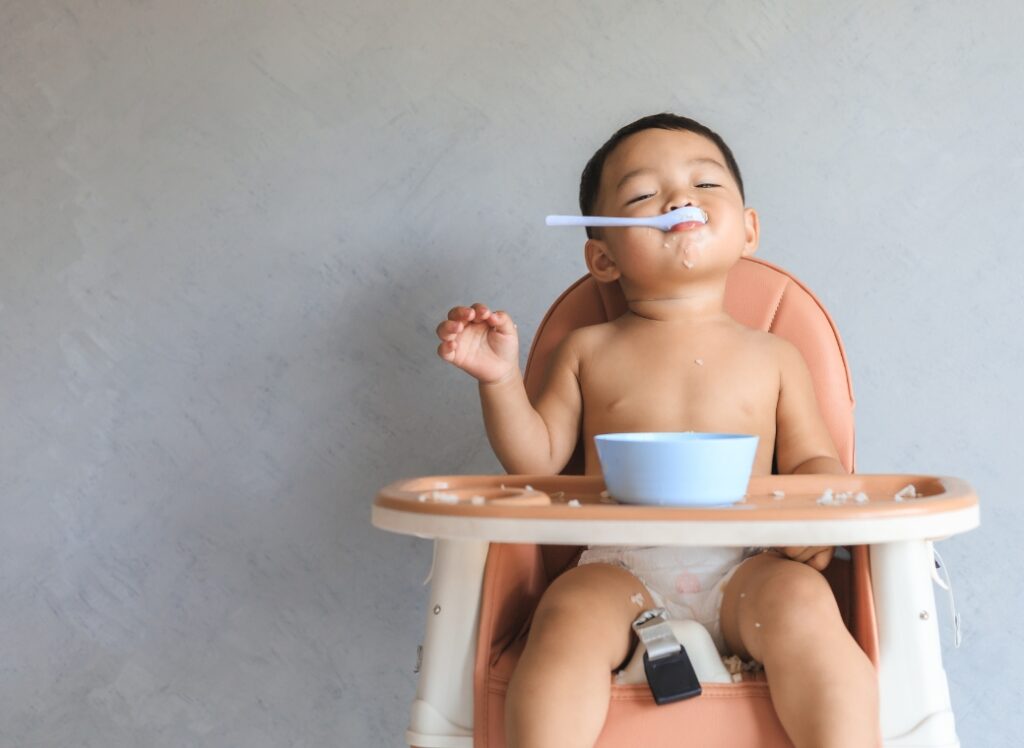 cho trẻ ăn không đúng cách có thể dẫn đến nguy cơ mắc bệnh tiểu đường tuýp 1